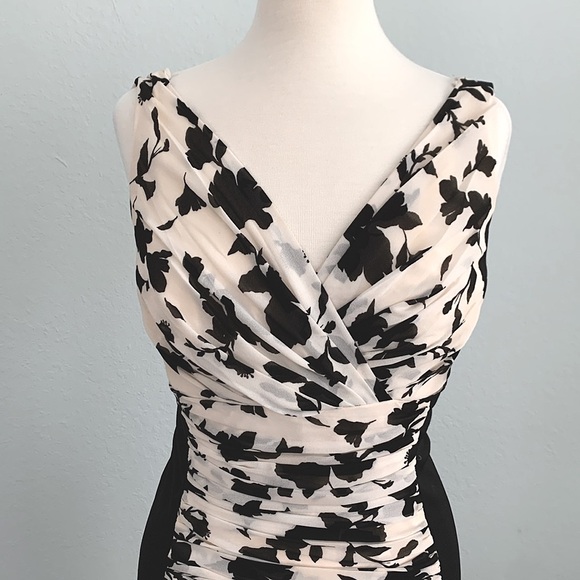 WHBM Instantly Slimming Ruched Dress - Picture 5 of 13